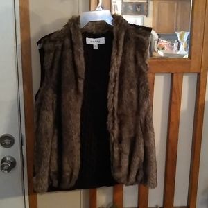 Faux fur vest sz XL